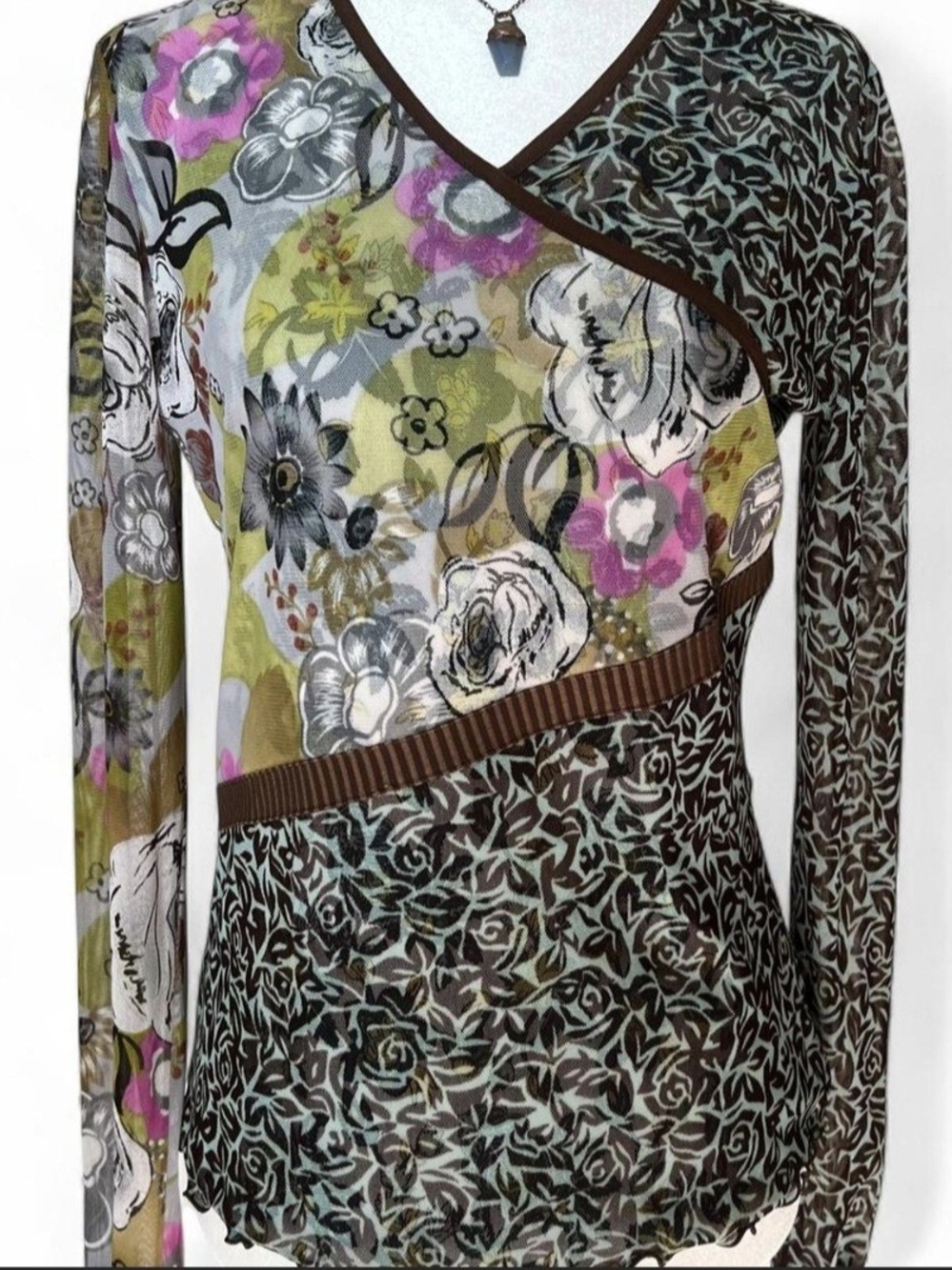 Vintage Y2K Whimsical Anac designed by Kimi Long Sleeve Mesh Top